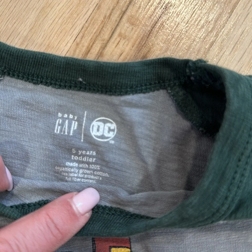 Baby gap five years toddler T-shirt EUC